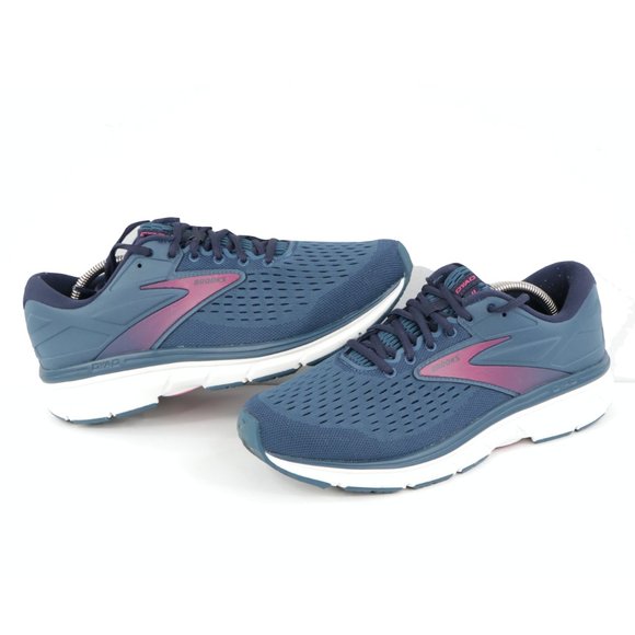 womens brooks dyad 11